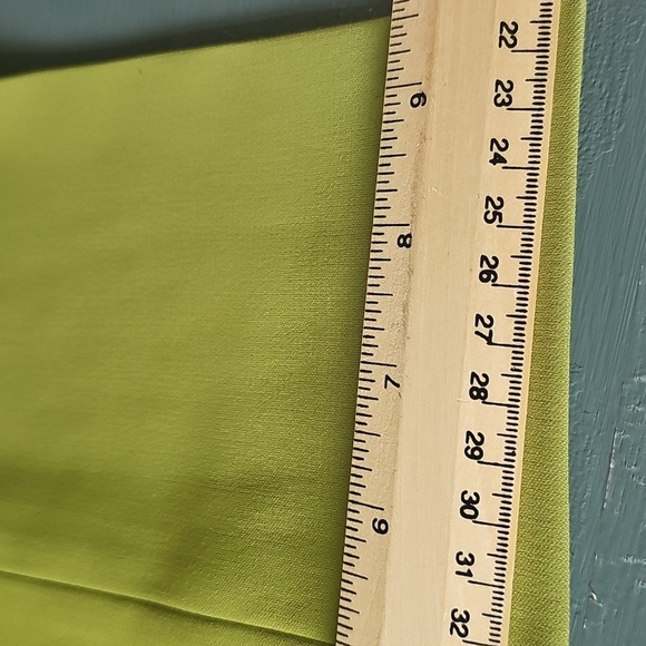 Votre Nom Vibrant Green Womens Slacks In A Size 6. Straight Leg. Front‎ Zipper. - Picture 5 of 6